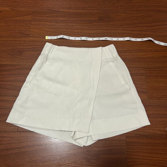 Aritzia Babaton Hikaru Skort (US 00) - Picture 1 of 9